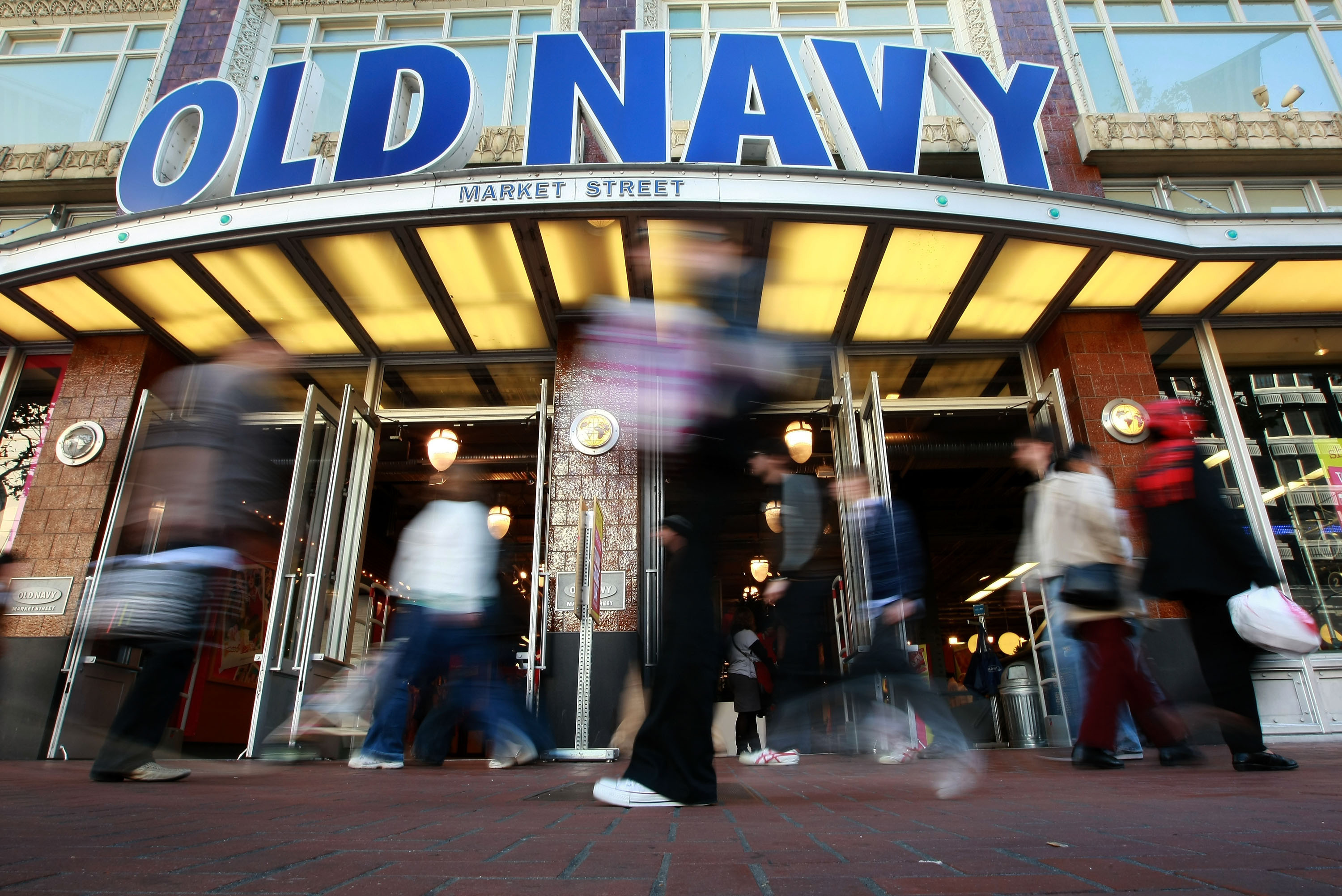 Military Mondays at Old Navy – RETAIL SALUTE.
